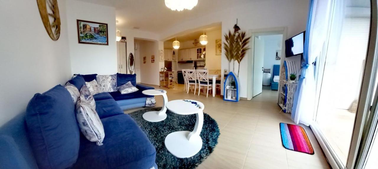 Ariya Mare Montenegro, Na Plazi Appartement Risan